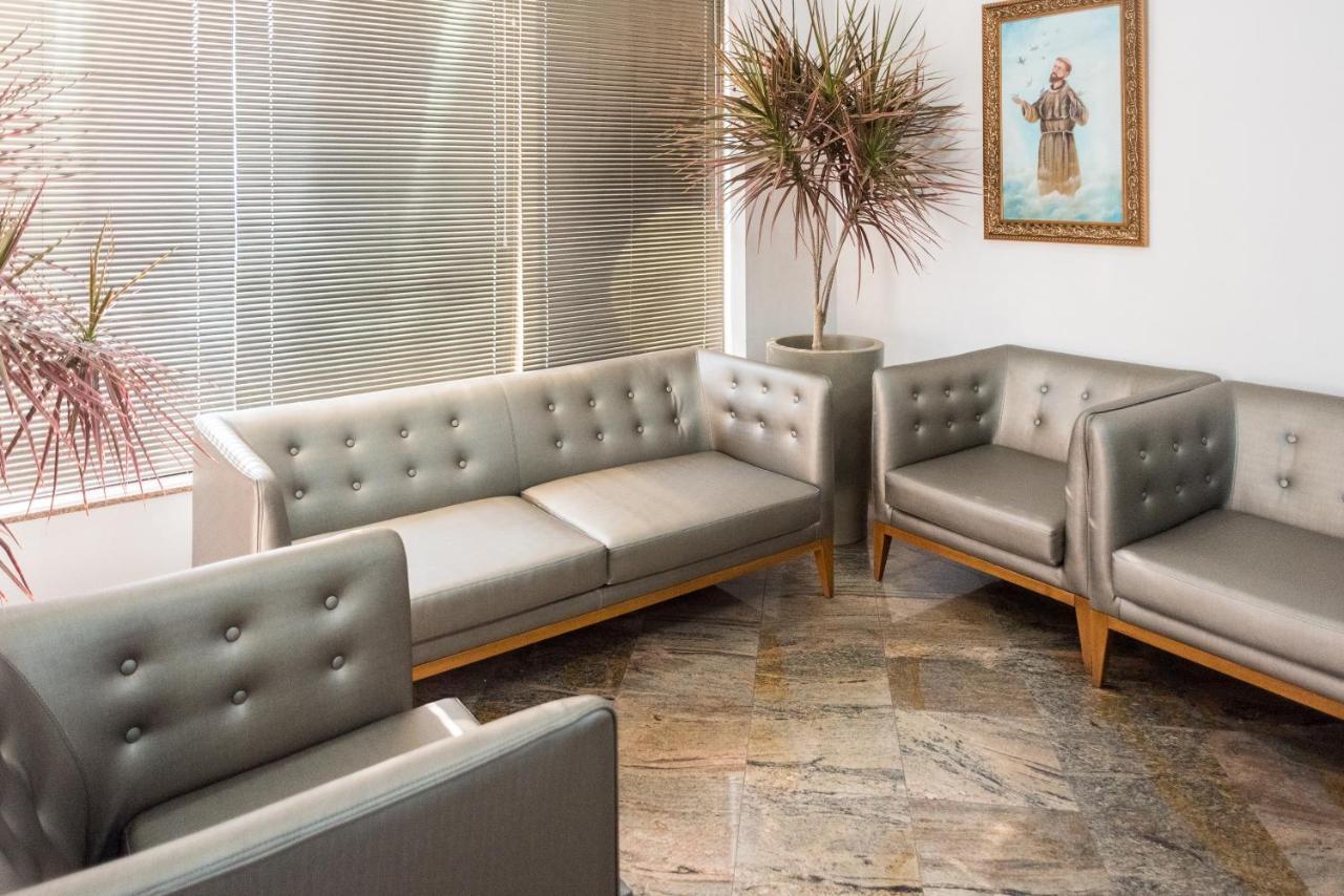 Holambra Garden Hotel Εξωτερικό φωτογραφία A waiting room