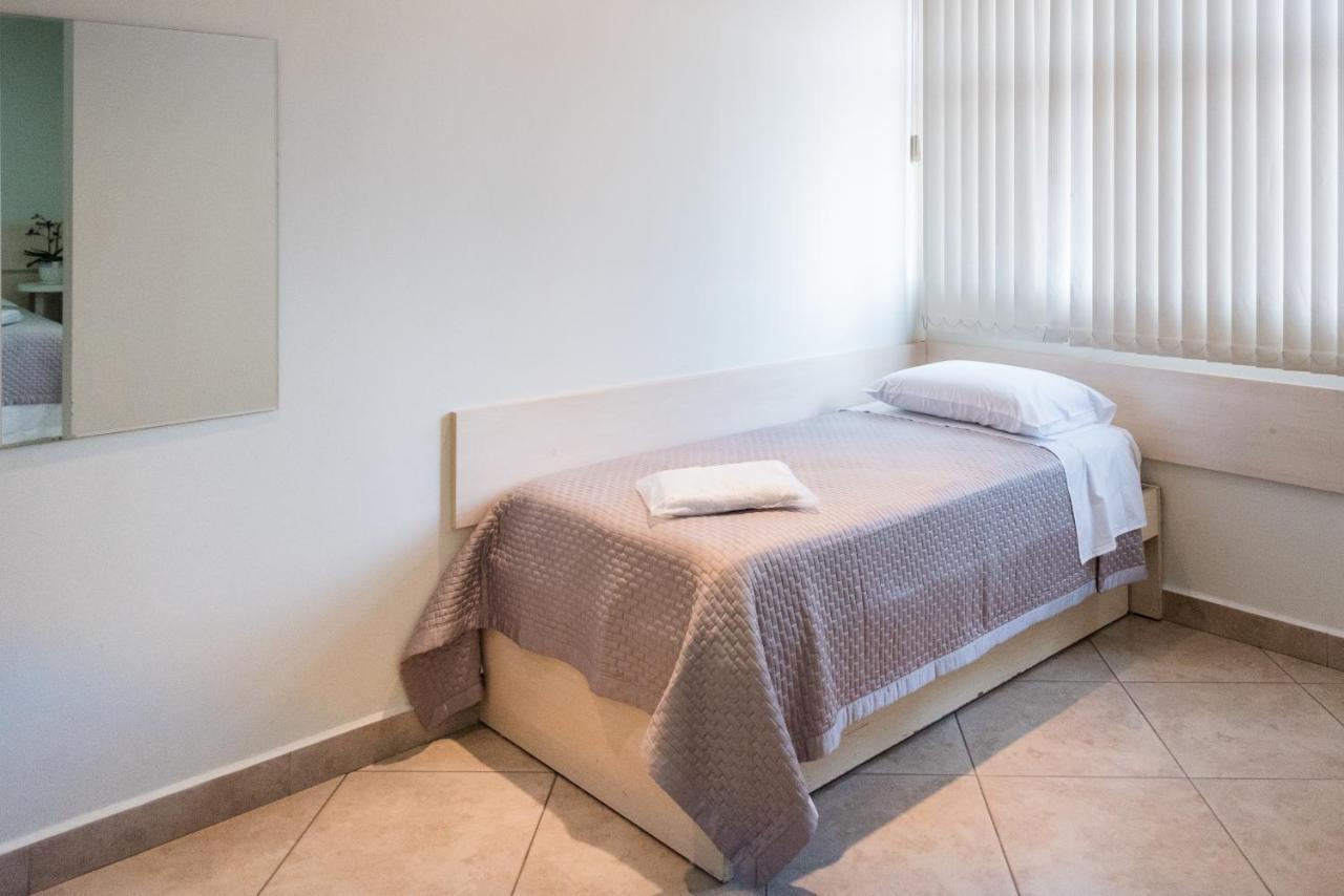 Holambra Garden Hotel Εξωτερικό φωτογραφία A single bed