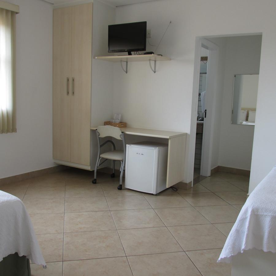 Holambra Garden Hotel Εξωτερικό φωτογραφία A typical room at the hostel